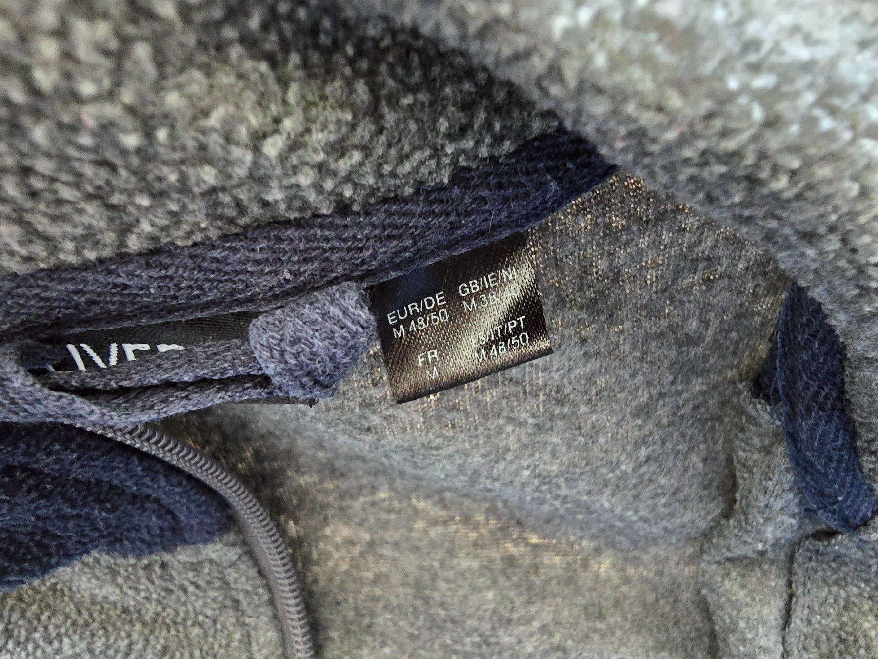 Maglioni & Felpe: Sweatjacke Gr. M 48/50 – Usato da Büttikon AG venduto da Amineah 1