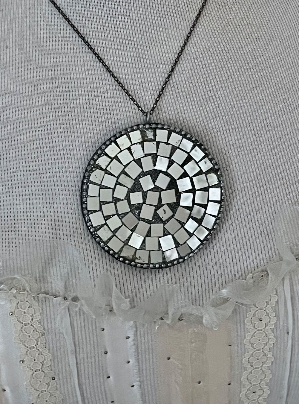 Catenine: Collana con specchietti – Usato da Breganzona venduto da mas_tv72