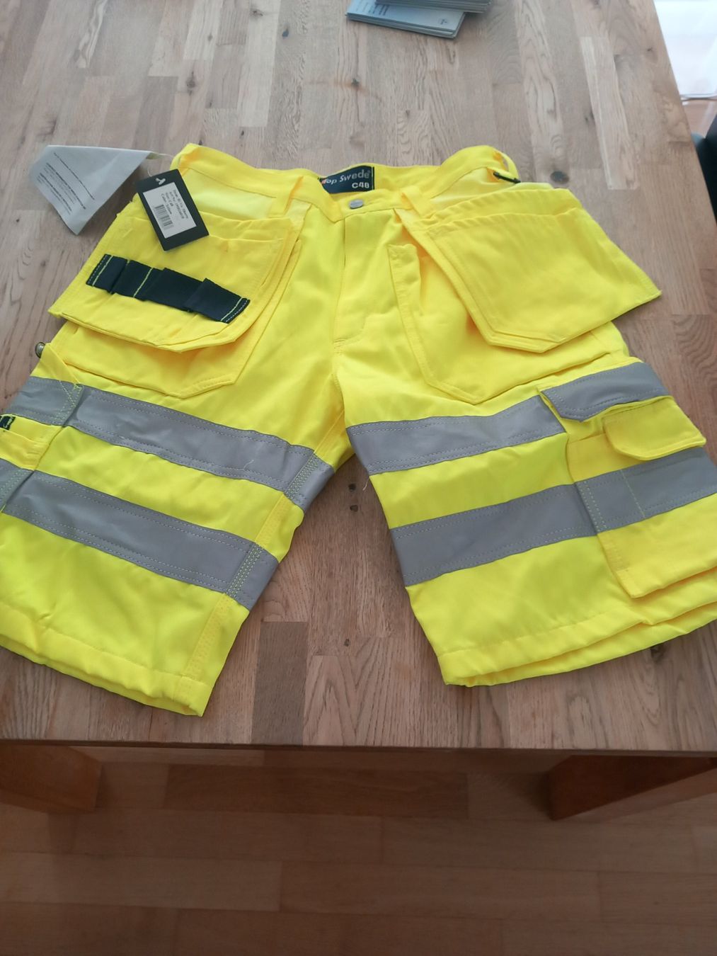 Hosen: Warnschutz Arbeitsshorts Gr.C48 – Neu und originalverpackt aus Thun von Beas-Allerlei