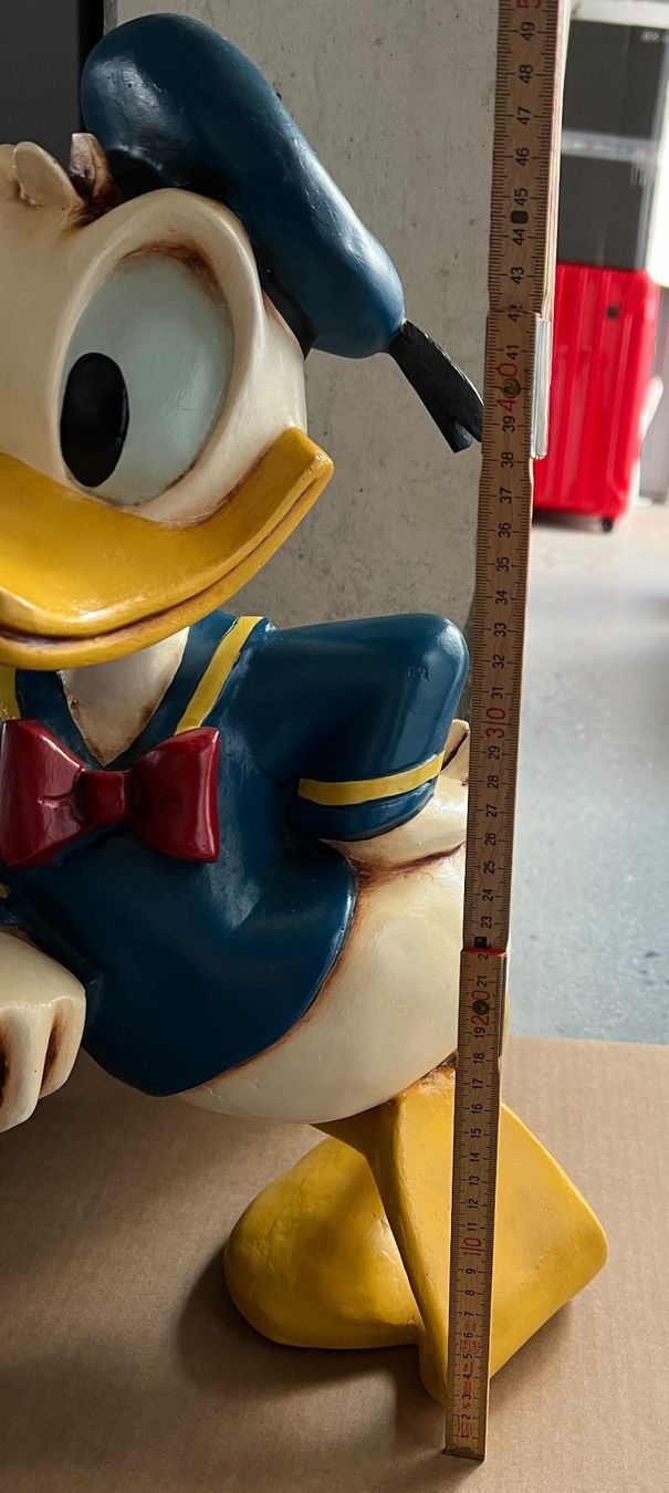 Disney Figuren: Disney, Donald Duck Figur, gross, mit Koffer – Gebraucht aus Iragna von Flips03 9