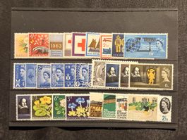 Lot de timbres poste Grande-Bretagne divers motifs
