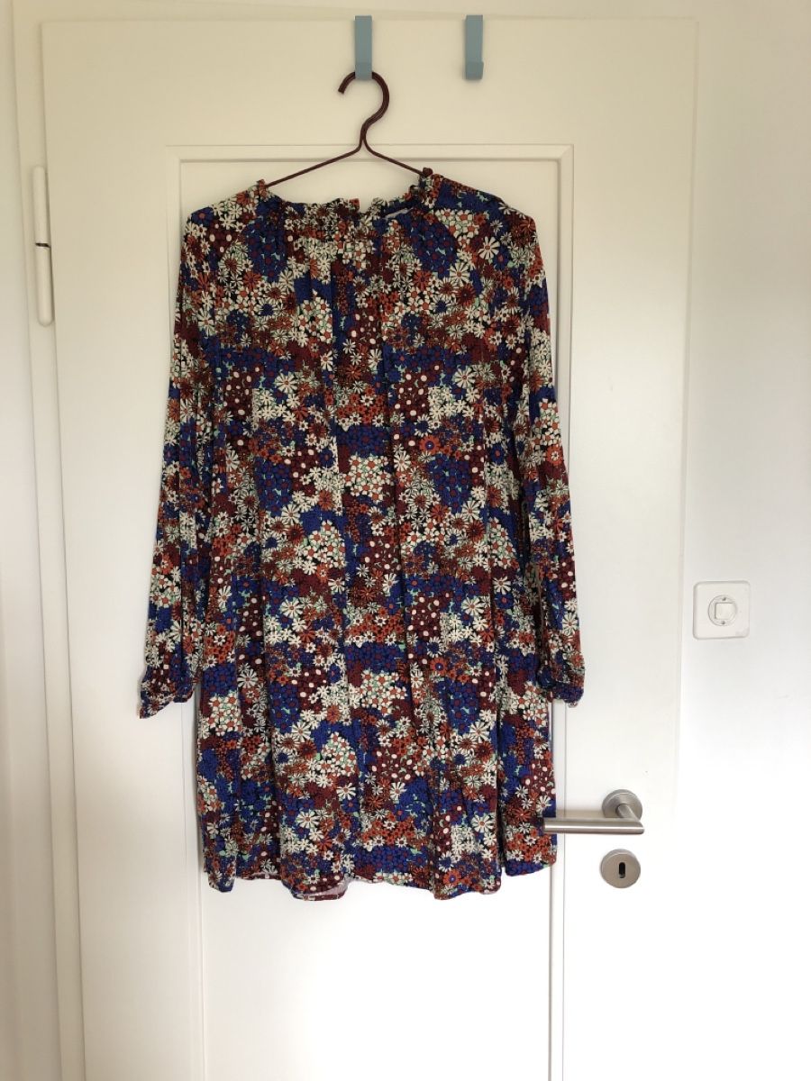 Armedangels Kleider: Blumenkleid armedangels – Gebraucht aus Luzern von rotanj