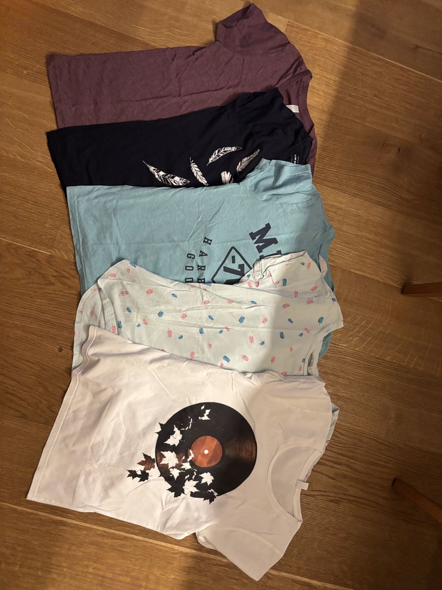 Ensembles coordonnés: 5 T-Shirts  – D'occasion à Würenlos par Ashley24