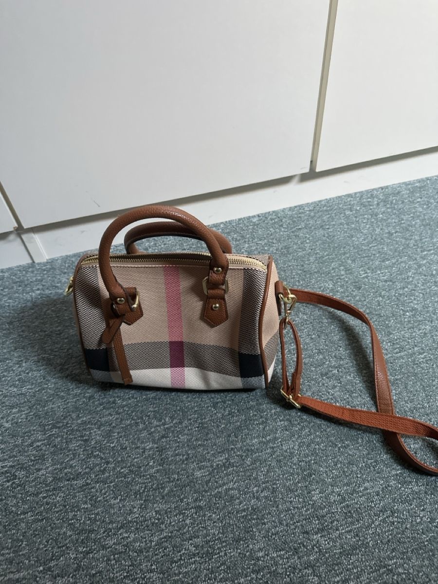 Borse da donna: Karierte Tasche mit langem Henkel/ Schlüsseletui – Nuovo (secondo la descrizione) da Baltschieder venduto da YmroBe