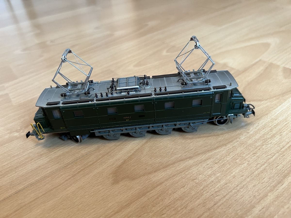 Liliput Modelleisenbahnen: Liliput Lokomotive grün – Gebraucht aus Gisikon von ram_78bx