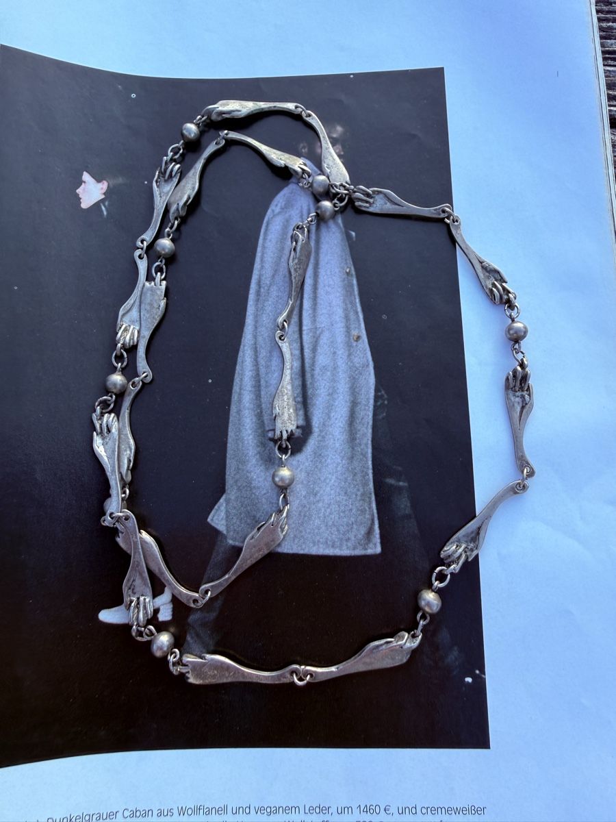Catenine: Kette silberfarben Hände Form   – Usato da Oberentfelden venduto da Irinagueven 2