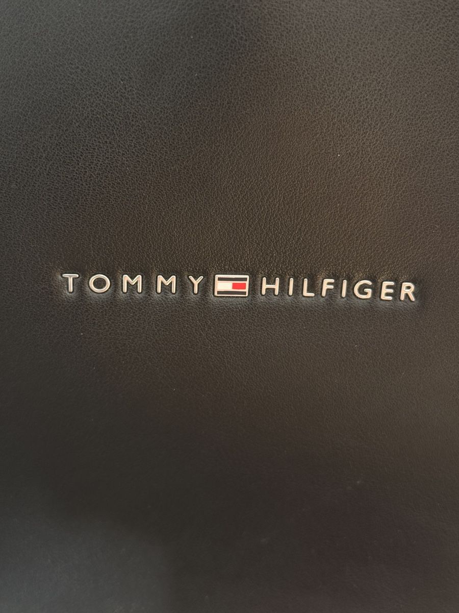 Tommy Hilfiger Zaini: Tommy Hilfiger Black Leather Backpack – Usato da Lausanne venduto da KolaG7 3