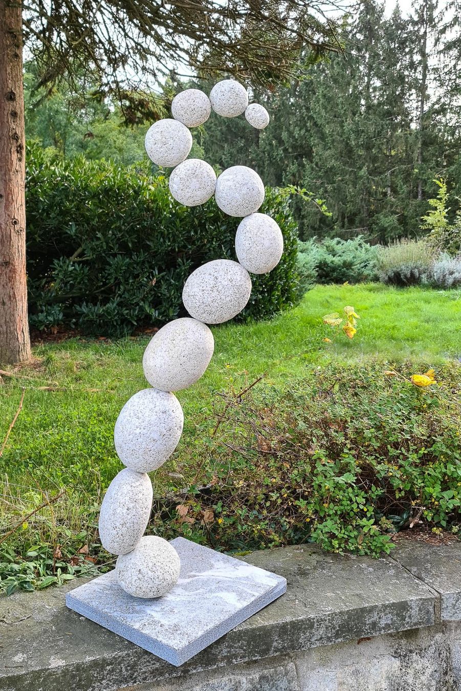 Pietre & tegole: Sculpture de pierre en granit – Nuovo (secondo la descrizione) da La Tour-de-Peilz venduto da ber_9zyg 1