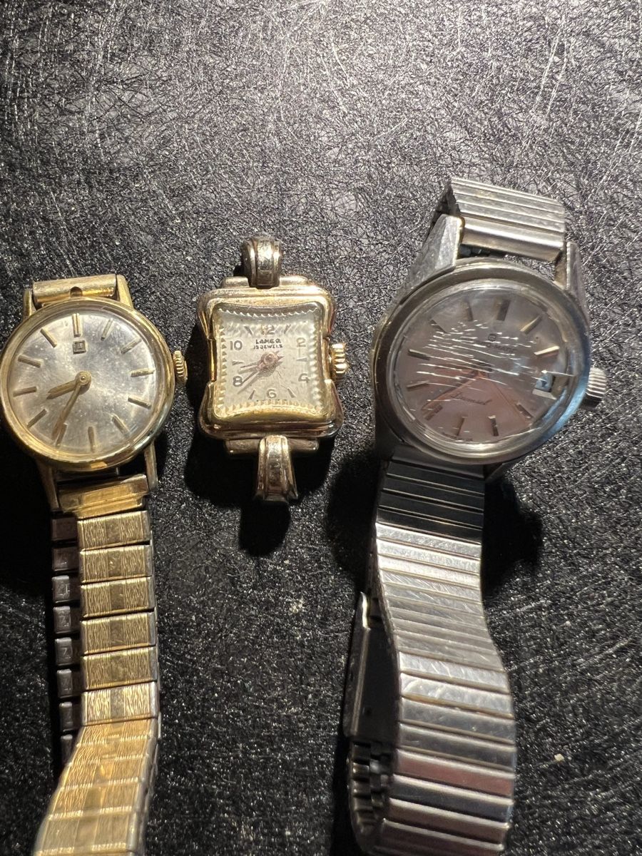 Orologi: Drei Vintage Damenuhren – Usato da Laufen venduto da groove60 6