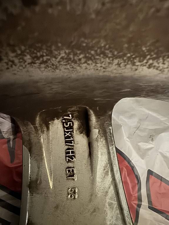 Pneumatici & Ruote complete: Winterräder 225/55R17 101 V – Usato da Nürensdorf venduto da bebo51 4