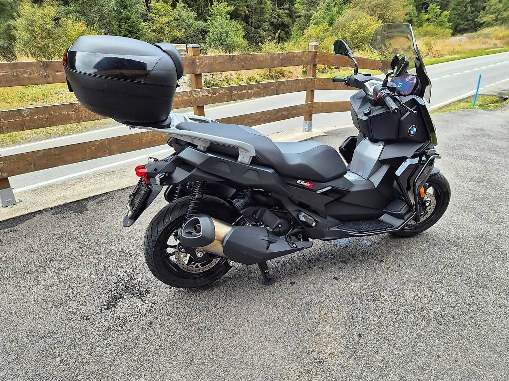 BMW Scooter: Scooter BMW C400X – Usato da Morgins venduto da Kikidazur 4