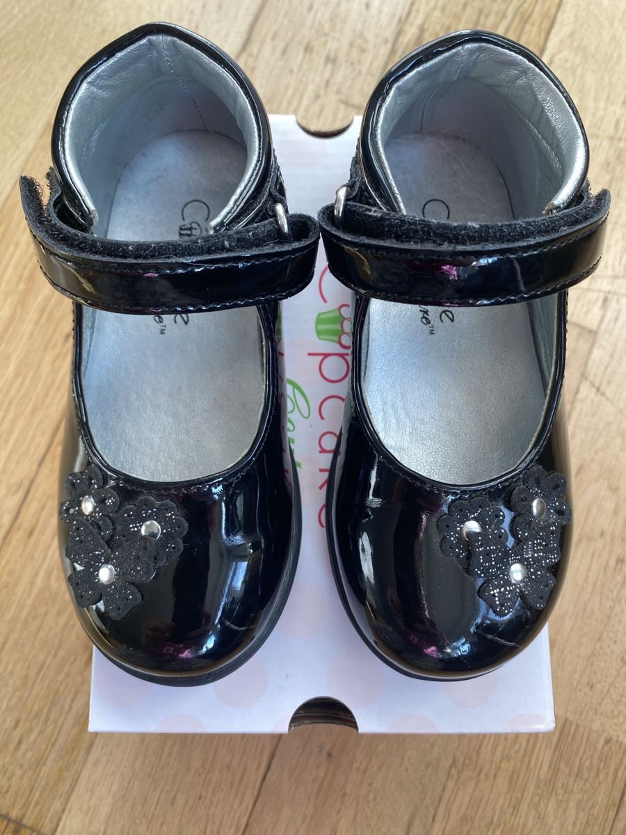 Scarpe per ragazze: Lack-/ Trachtenschuhe Gr. 23 – Nuovo (secondo la descrizione) da Zürich venduto da surfflake