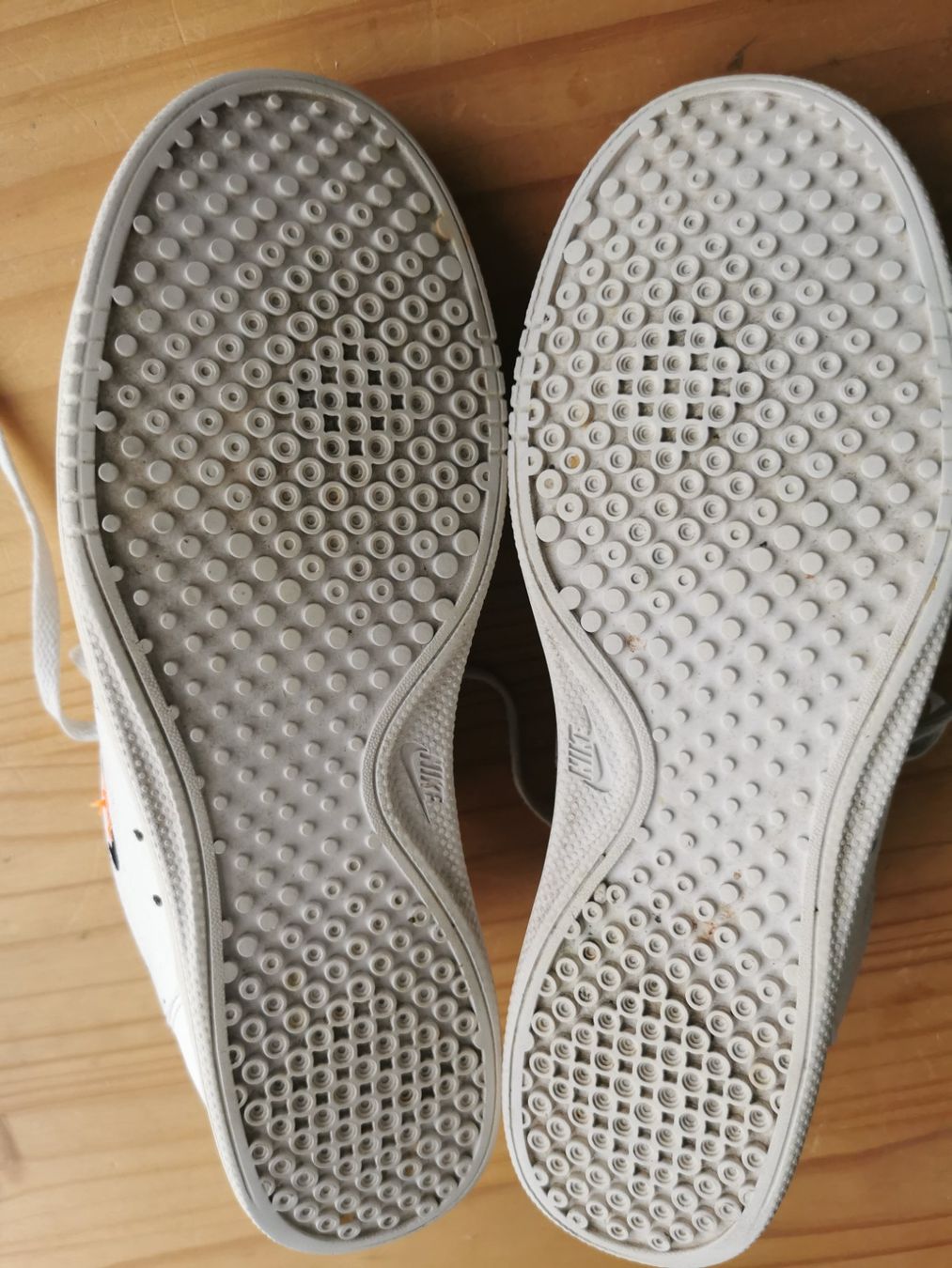 Nike Scarpe da uomo: Nike Turnschuhe Weiss Leder Gr. 42 – Usato da Genève venduto da GVMaam 4