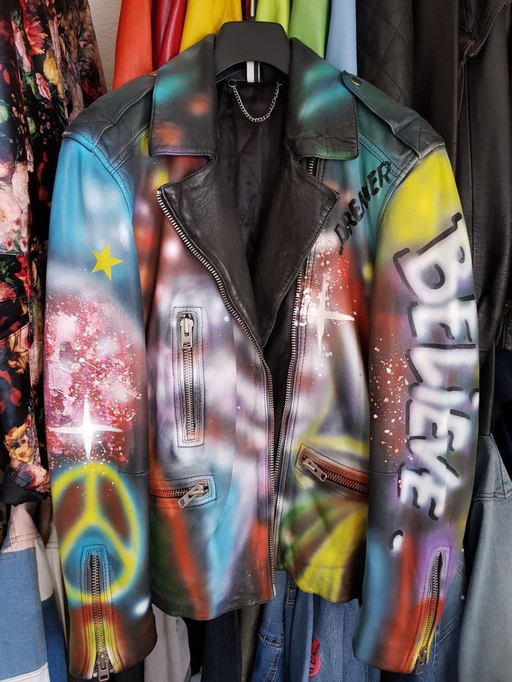 Topshop Giacche: Lederjacke Topshop Grafiti – Nuovo (secondo la descrizione) da Urtenen-Schönbühl venduto da chrebeli1