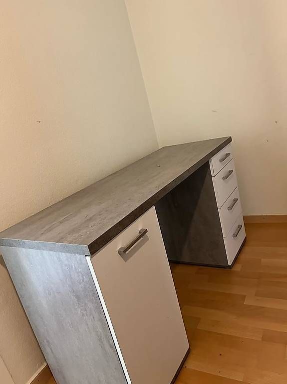 Conforama Scrivanie: Schreibtisch mit Schubladen – Usato da Zürich venduto da dan_7kpr 2