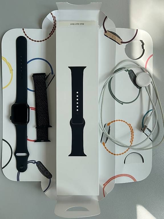 Smartwatch: Apple Watch SE schwarz – Usato da Schaffhausen venduto da nicola.wo 1