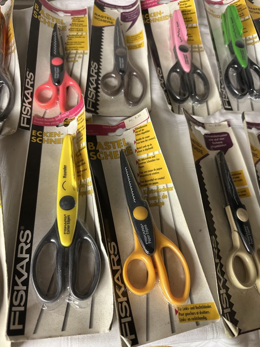 Kit bricolage: Bastelschere 16 stk Neu Preis alles zusammen – Nuovo e nell'imballaggio originale da Sevelen venduto da Stopglobal. 2