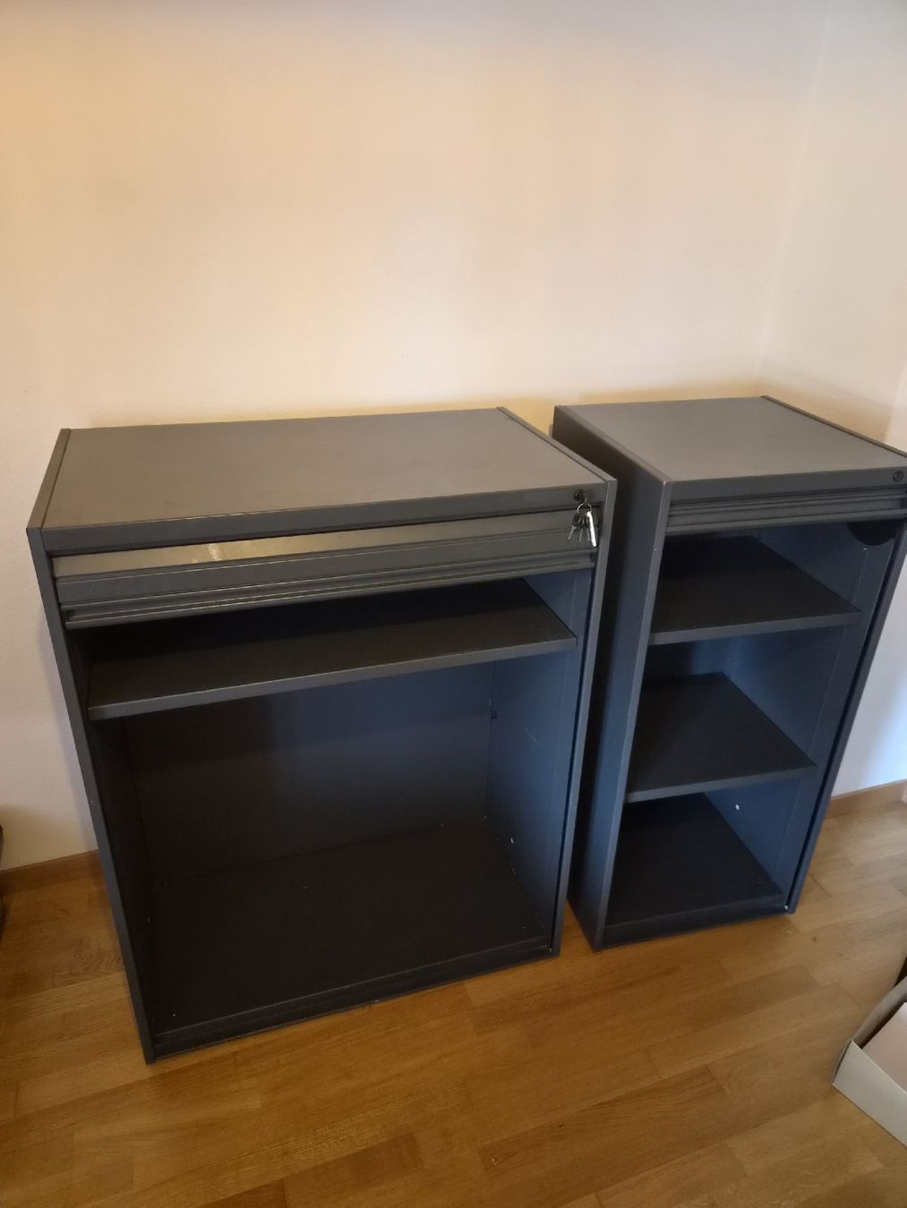 Schränke: armoire de bureau  – Gebraucht aus Avry-sur-Matran von Sar_9ns9