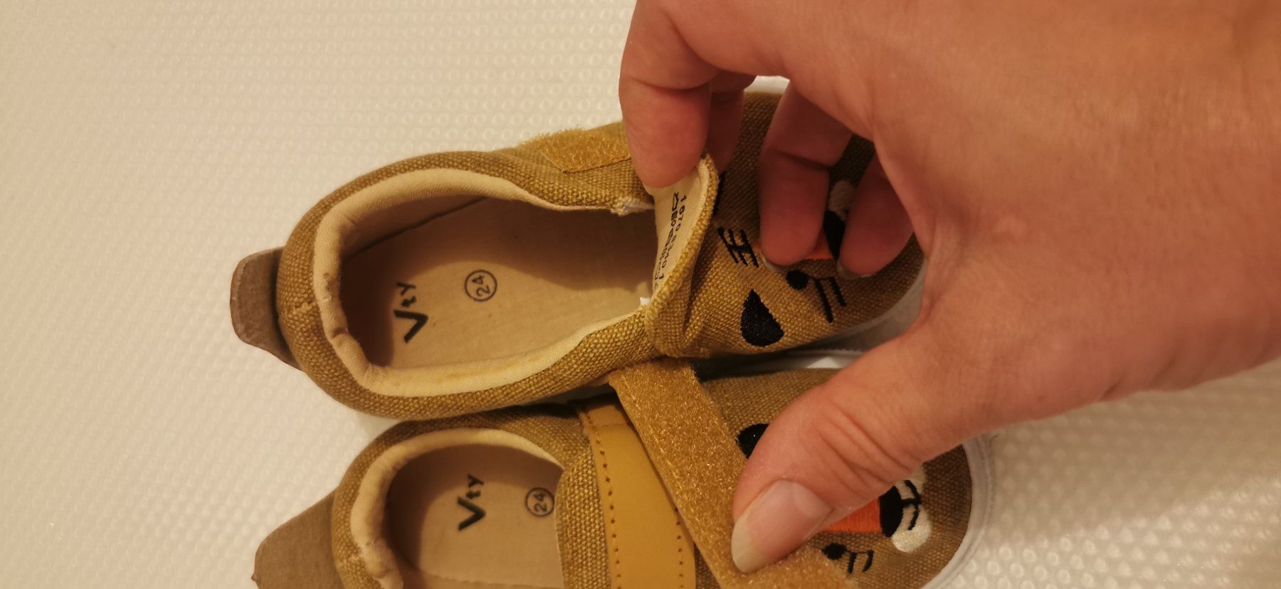 Chaussures garçon: Schuhe Gr 24 – D'occasion à Winterthur par Katyakaterina 2