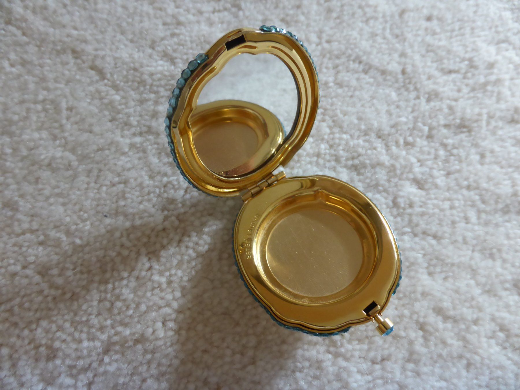 Estée Lauder Make-up: RAR - PUDERDOSE ESTEE LAUDER GRASSHOPPER - FABRIKNEU – Neu und originalverpackt aus Reinach AG von pussi100 4
