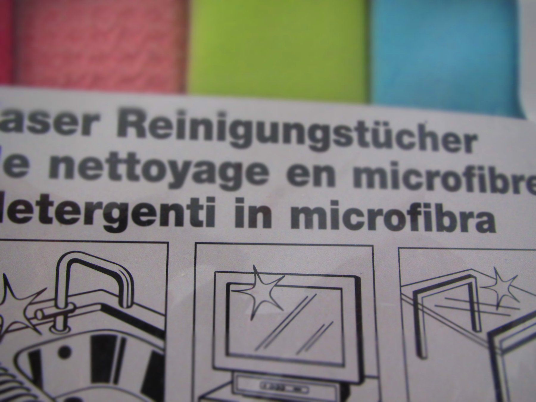 Sonstiges für Haushalt & Wohnen: CHIFFONS DE NETTOYAGE  MICROFIBRE EPONGES NEUFS – Neu und originalverpackt aus Murten von Selliot 2