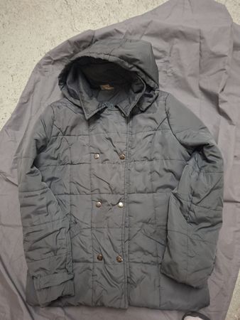 Damen Steppjacke grau mit Kapuze in gutem Zustand