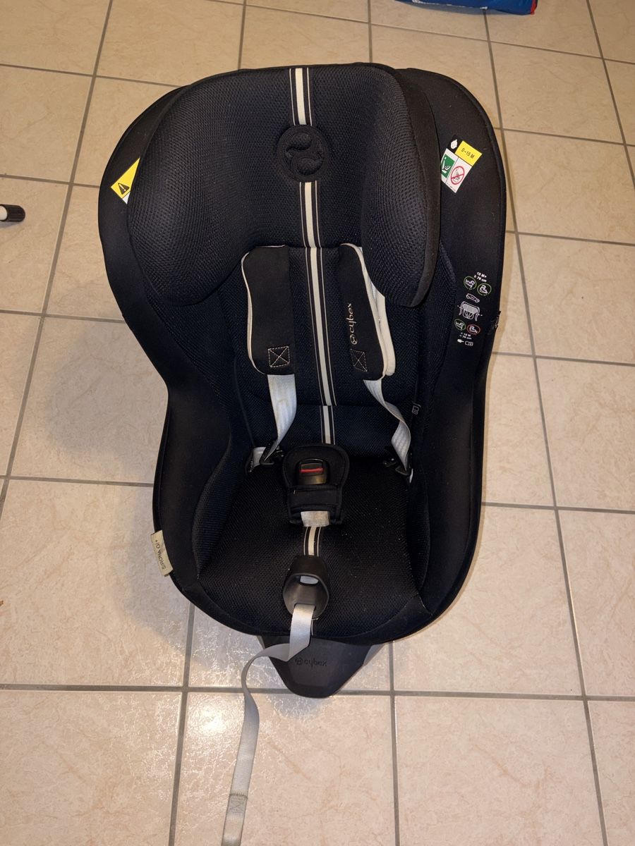 Cybex Seggiolini per auto: CYBEX Sirona Gi i-Size Plus moon black – Usato da Hausen AG venduto da 1lo