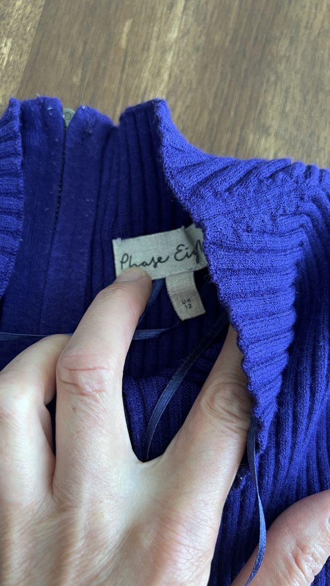 Phase Eight Vestiti: Phase Eight UK12 violett Strickkleid – Usato da Tagelswangen venduto da Bomu 2