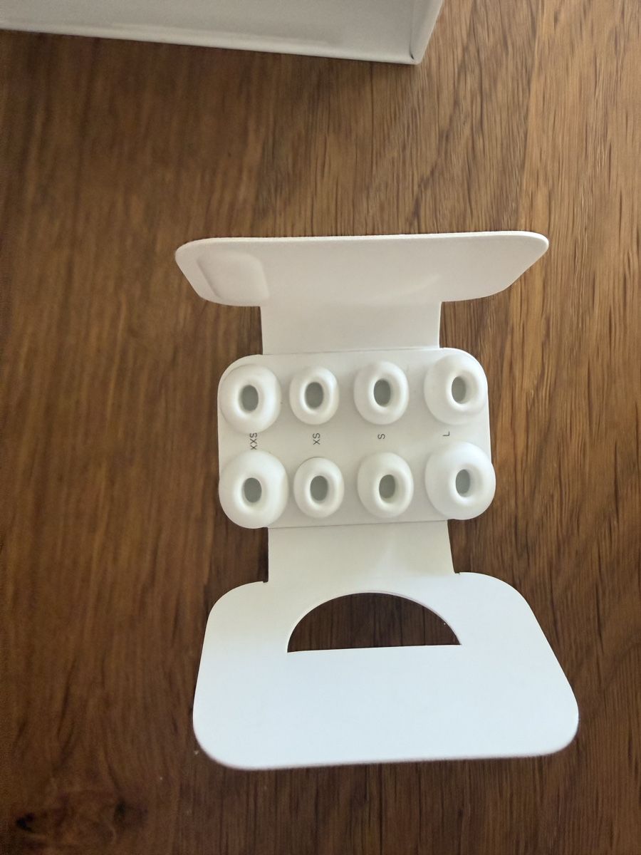 Apple Kopfhörer: Apple AirPods Pro 3 Gen – Neu (gemäss Beschreibung) aus Zürich von Daria_Step 4
