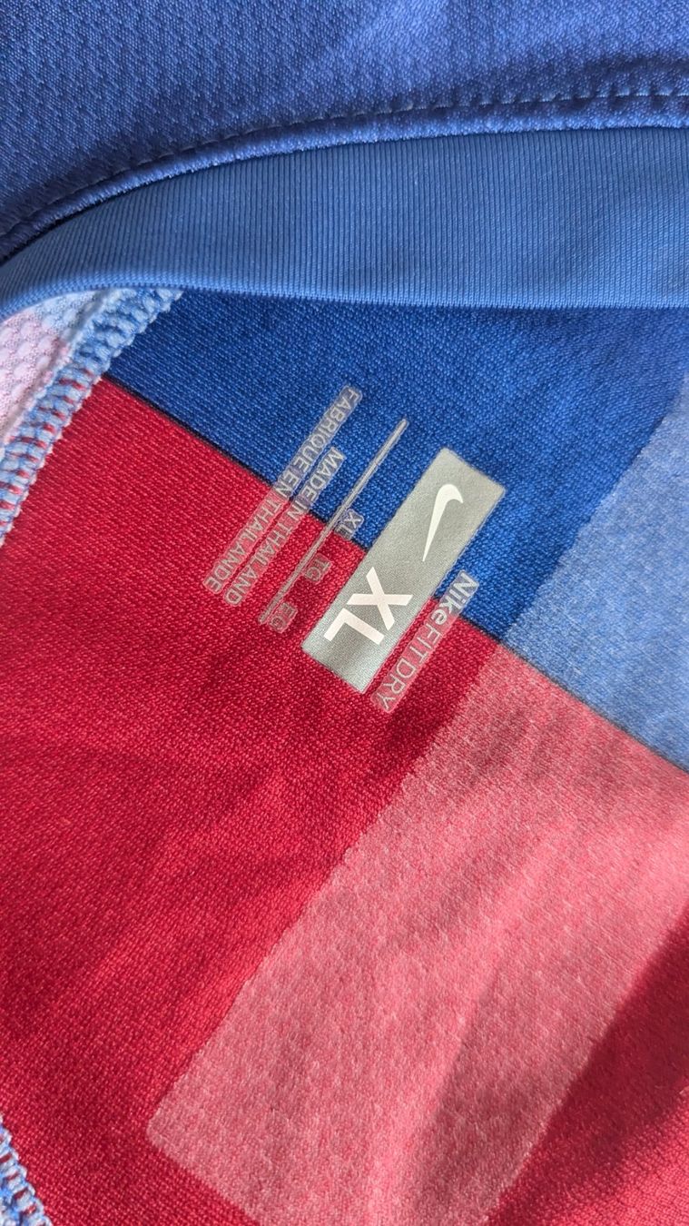 FC Barcelona Leibchen & Hosen: FC Barcelona Heimtrikot 2009 Grösse XL – Gebraucht aus Zürich von DebsBre 2