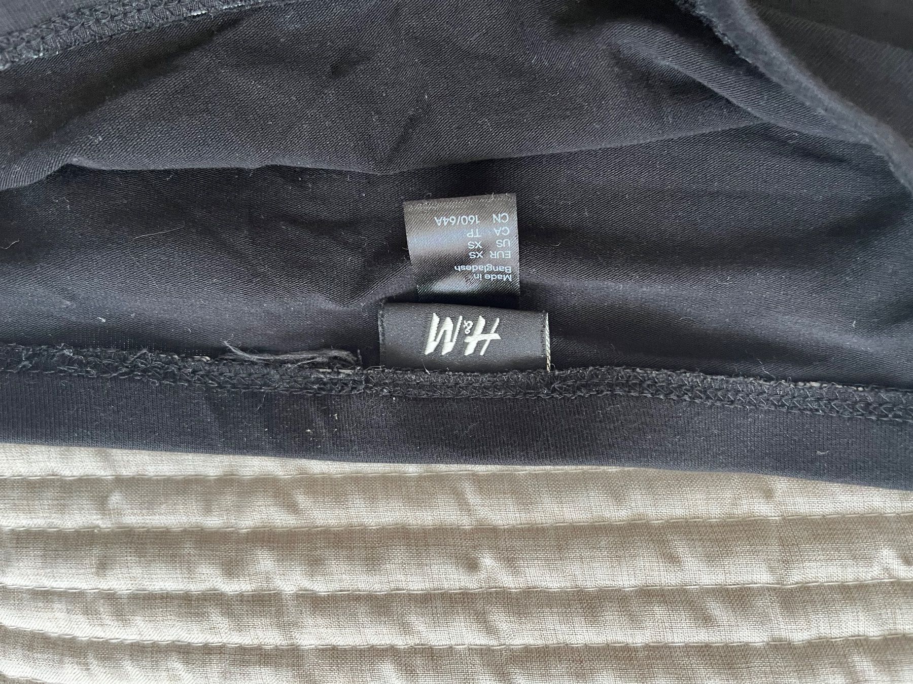 H&M Jupes: 2 schwarze Röcke xs – D'occasion à Bern par k_l_t2hw 3