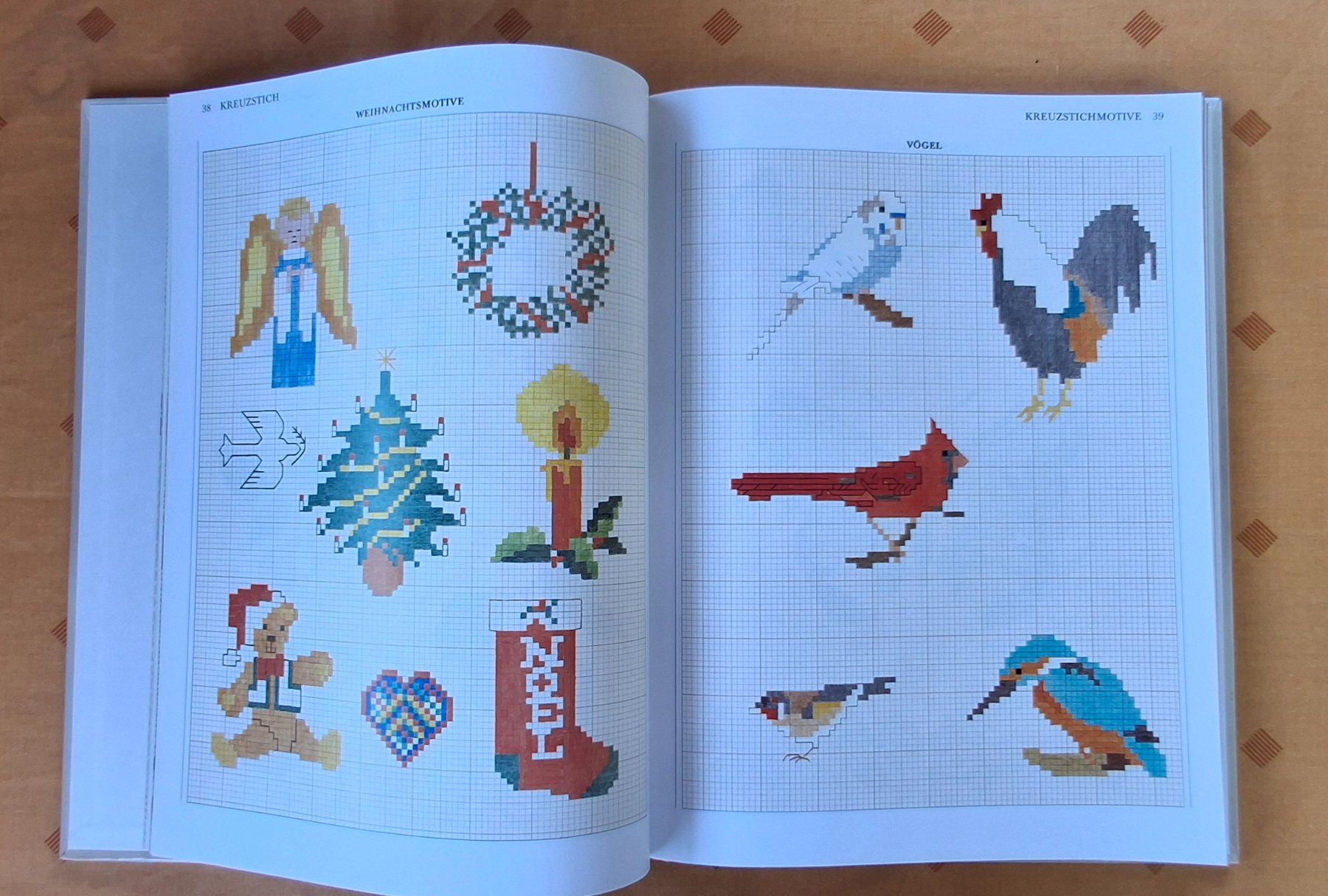 Libri: Buch "Kreuzstich und andere dekorative Sticktechniken" – Usato da Wislikofen venduto da jessy75 2