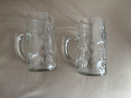 Zwei Masskrüge aus Glas (1 Liter)