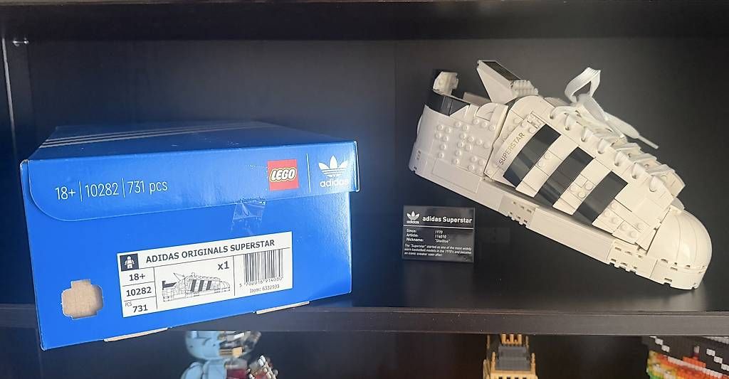 Lego Kit di costruzioni: 2x LEGO adidas Superstar 10282 – Usato da Münchwilen AG venduto da Dobby24 1