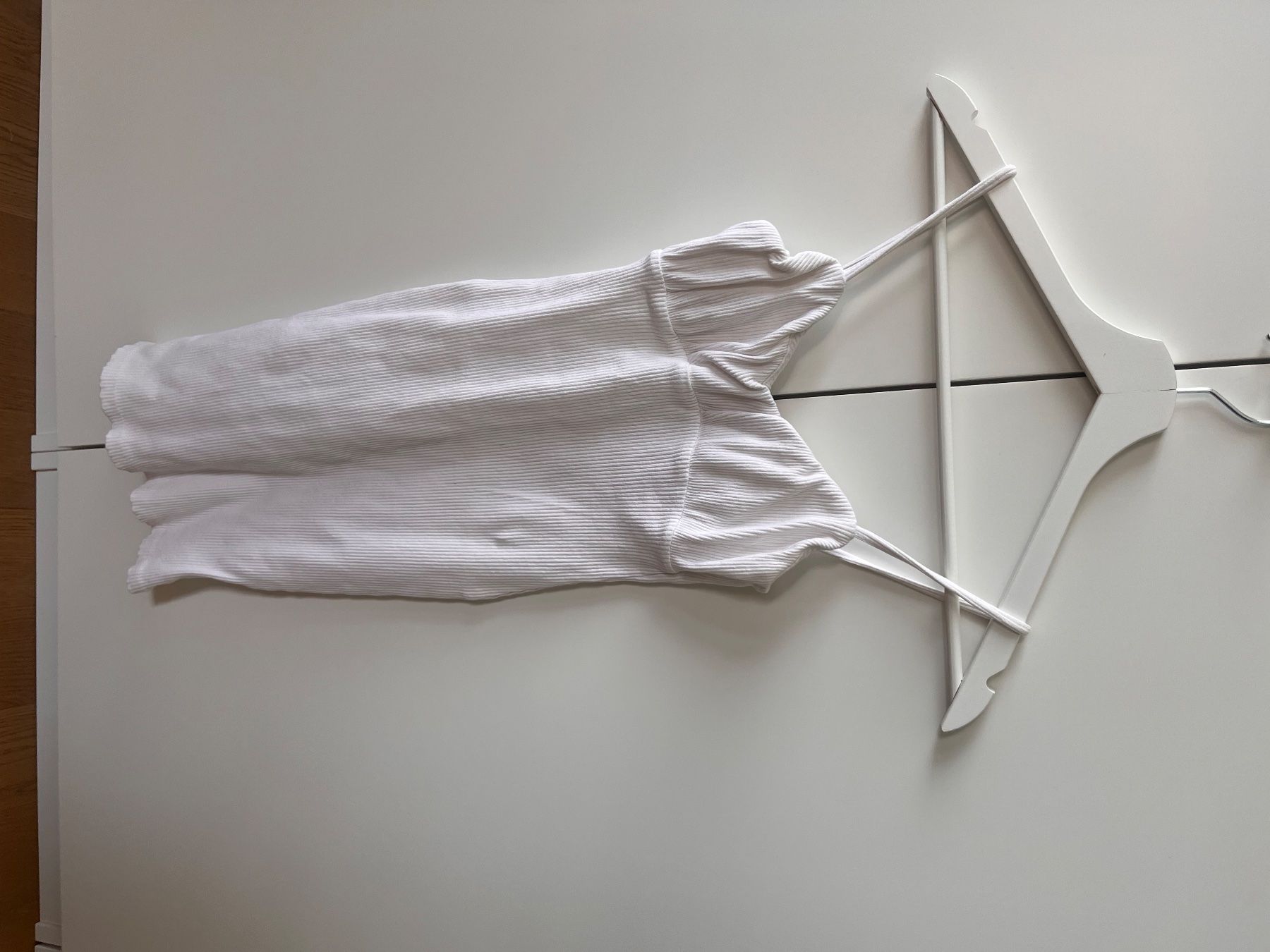 Bershka Kleider: Kleid – Neu (gemäss Beschreibung) aus Wangen b. Olten von oli_f9b8