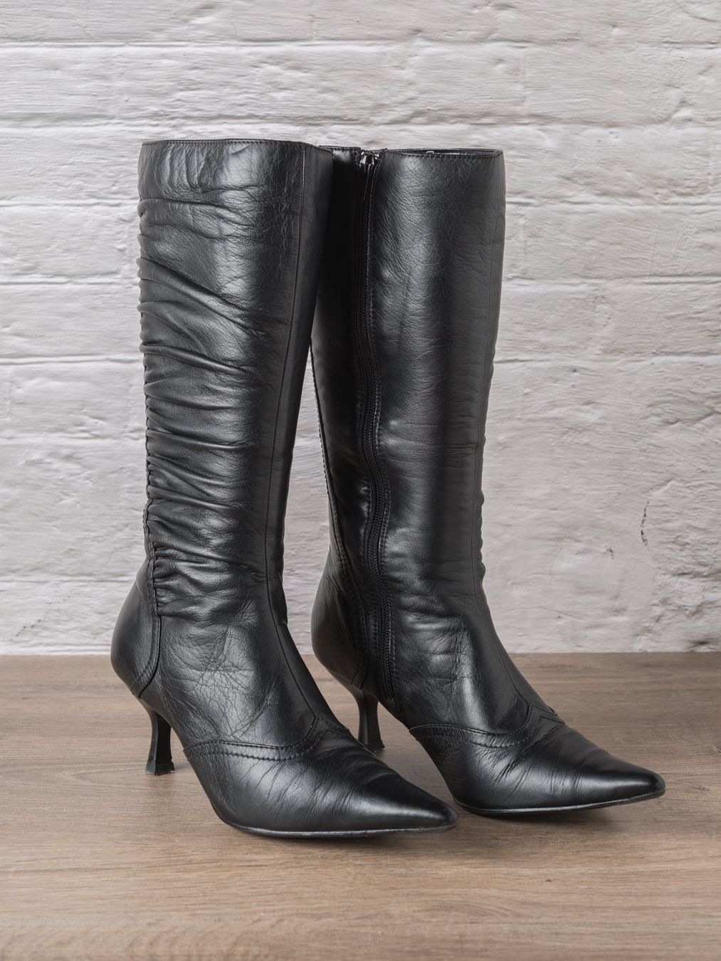 Dosenbach Damenschuhe: Schwarze Leder Stiefel, 5th Avenue, Grösse 39, mit Spanner – Gebraucht aus Ziefen von sin_2chk 4