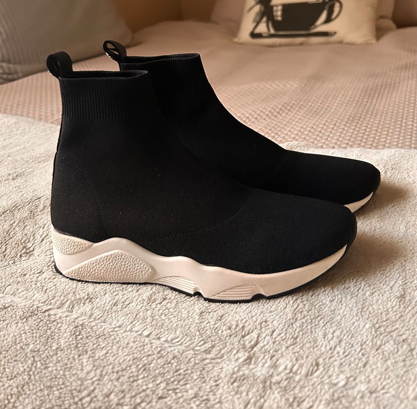 Damenschuhe: Baskets noir – Gebraucht aus Lausanne von rkiko11