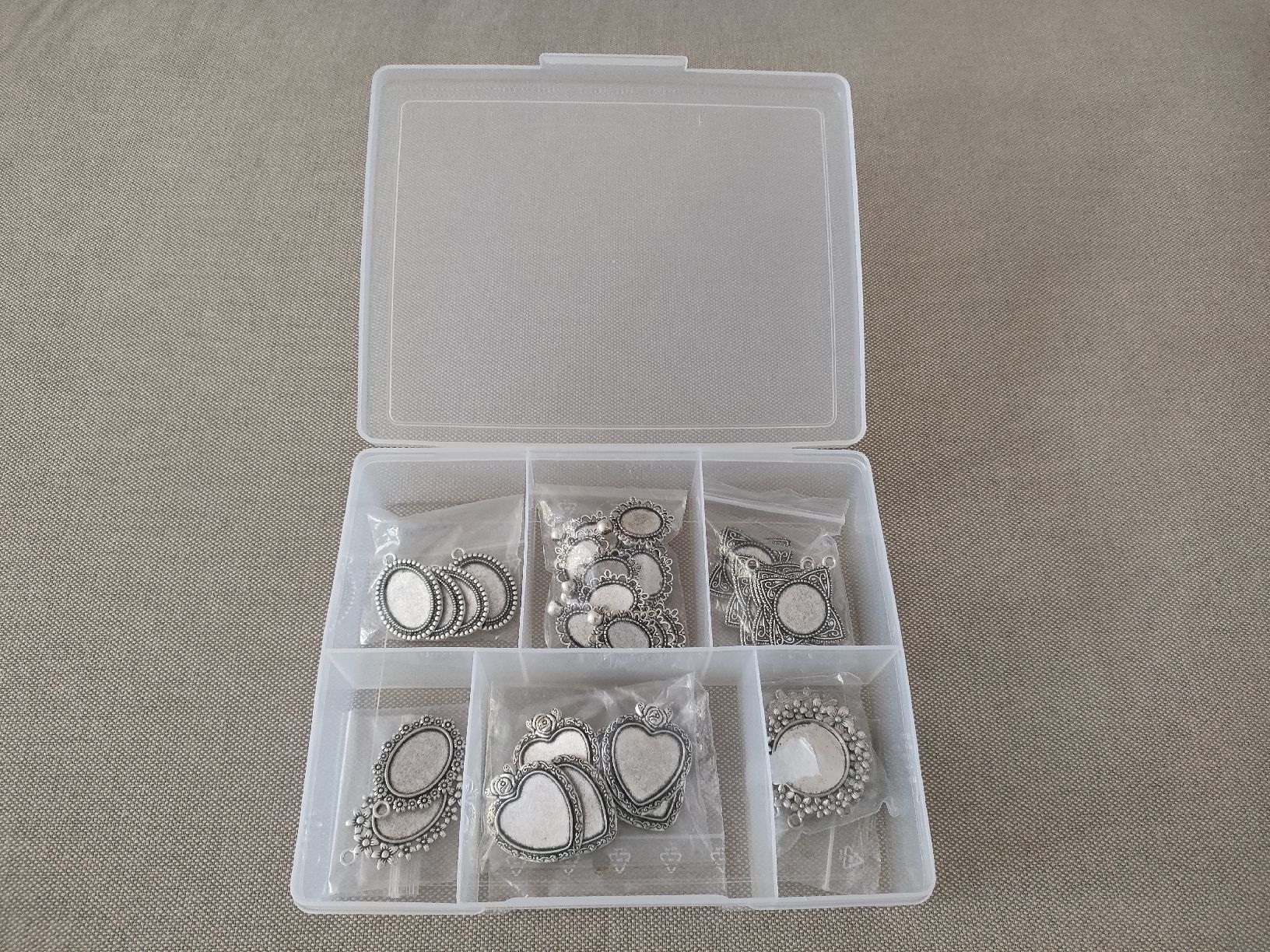 Tutte le decorazioni: 38 Stk. Cabochon - 70% Rabatt! – Nuovo e nell'imballaggio originale da Bern venduto da Lidia.5 2