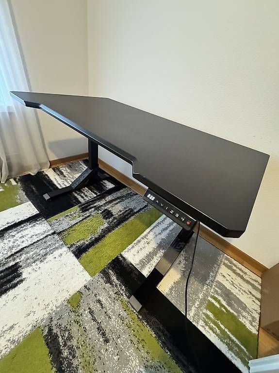 Ikea Scrivanie: Ikea Uppspel elektrisch Gaming Tisch – Usato da Bettwiesen venduto da Kmr85 1
