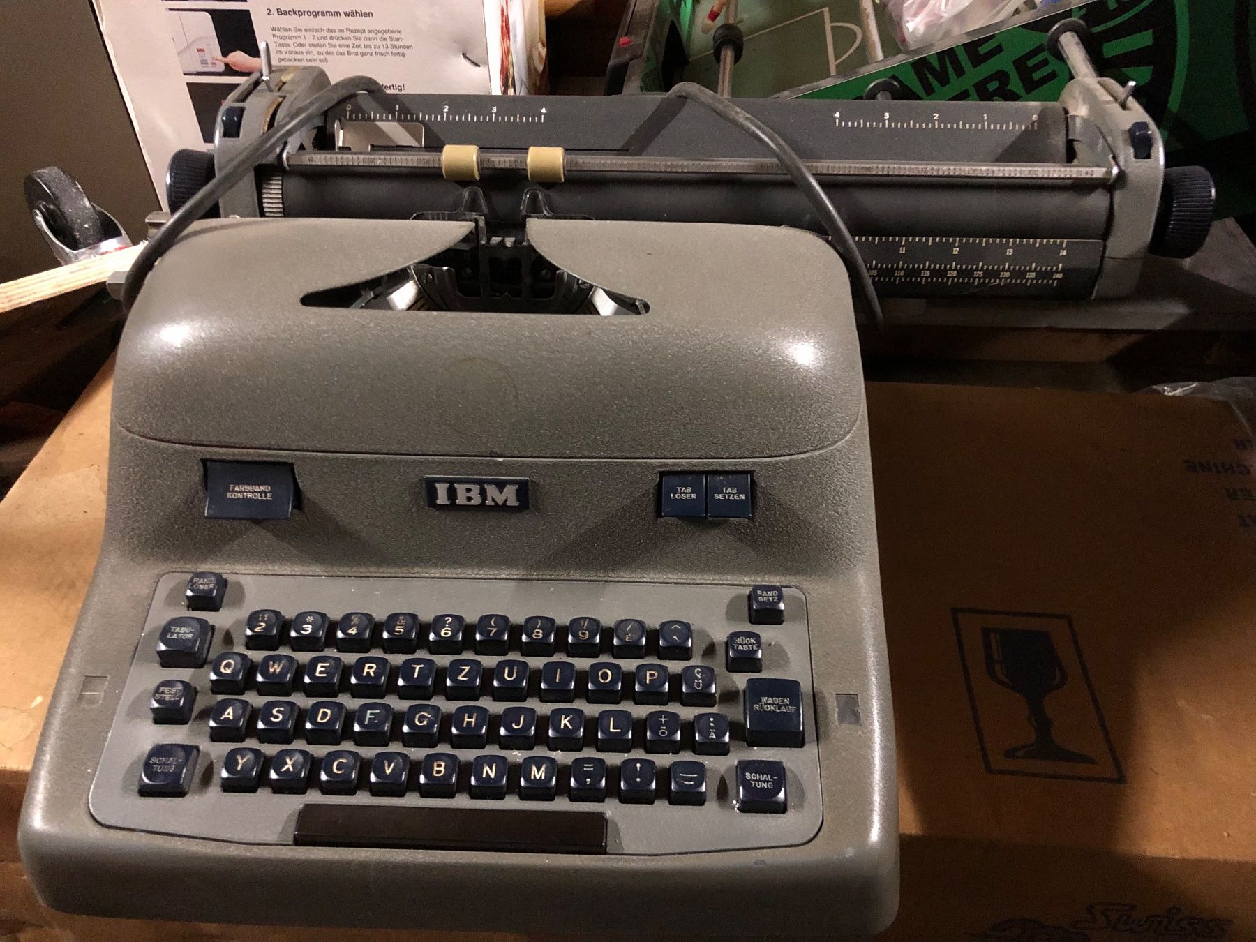 IBM Schreibmaschinen: Schreibmaschine IBM elektrisch – Gebraucht aus Eschlikon TG von ArtRec