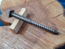 1 antike 4-Kant Holz Schraube, Ø 1cm x 11cm (LOT3510#NSH6)