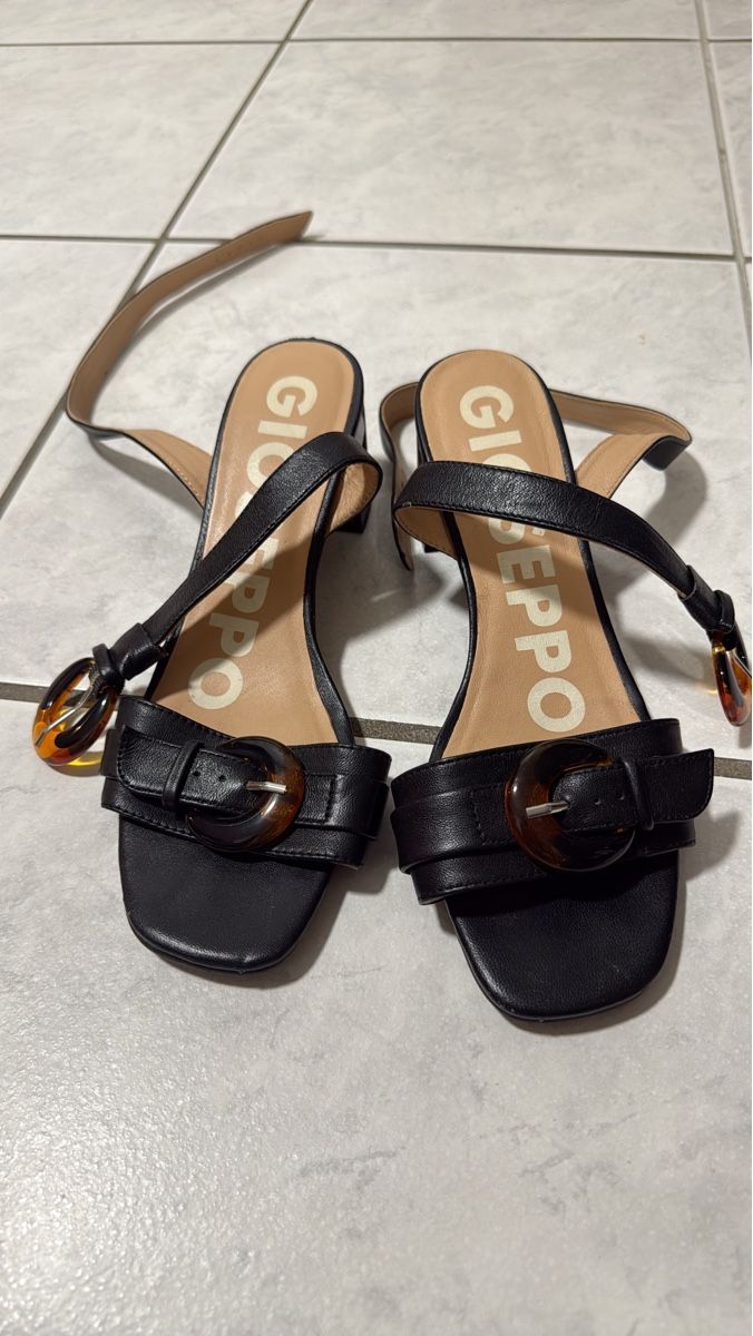 Scarpe da donna: Gioseppo Black Leather Sandals, EU 39 - Summer Ready! – Usato da Effretikon venduto da lio_gjr8