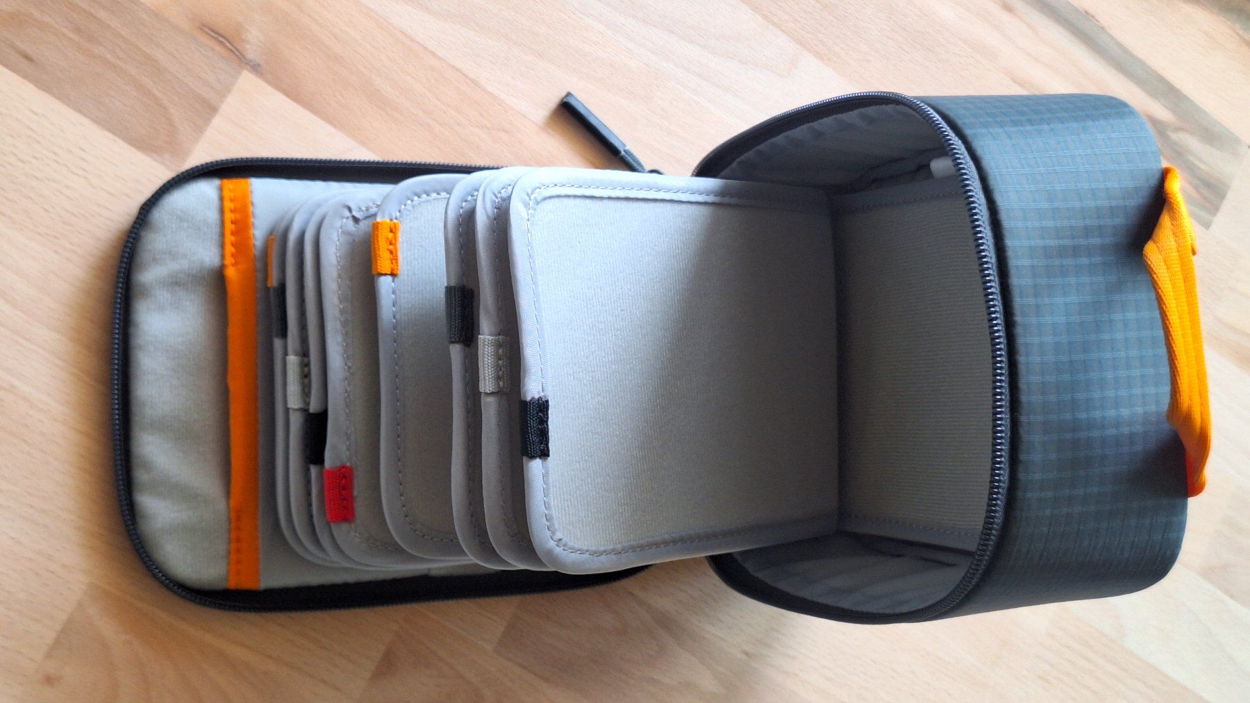 Lowepro Taschen: Lowepro Filtertasche – Gebraucht aus Steffisburg von olsa 2