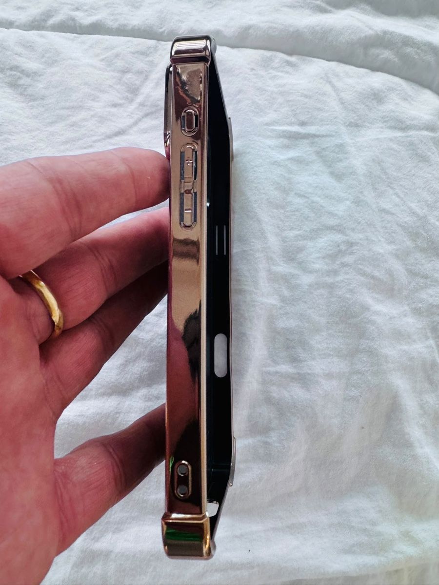 Karl Lagerfeld Coques & Protection écran: Iphone 17 Pro Max Hülle – Neuf avec emballage d'origine à Luzern par Arbey_romero80 2