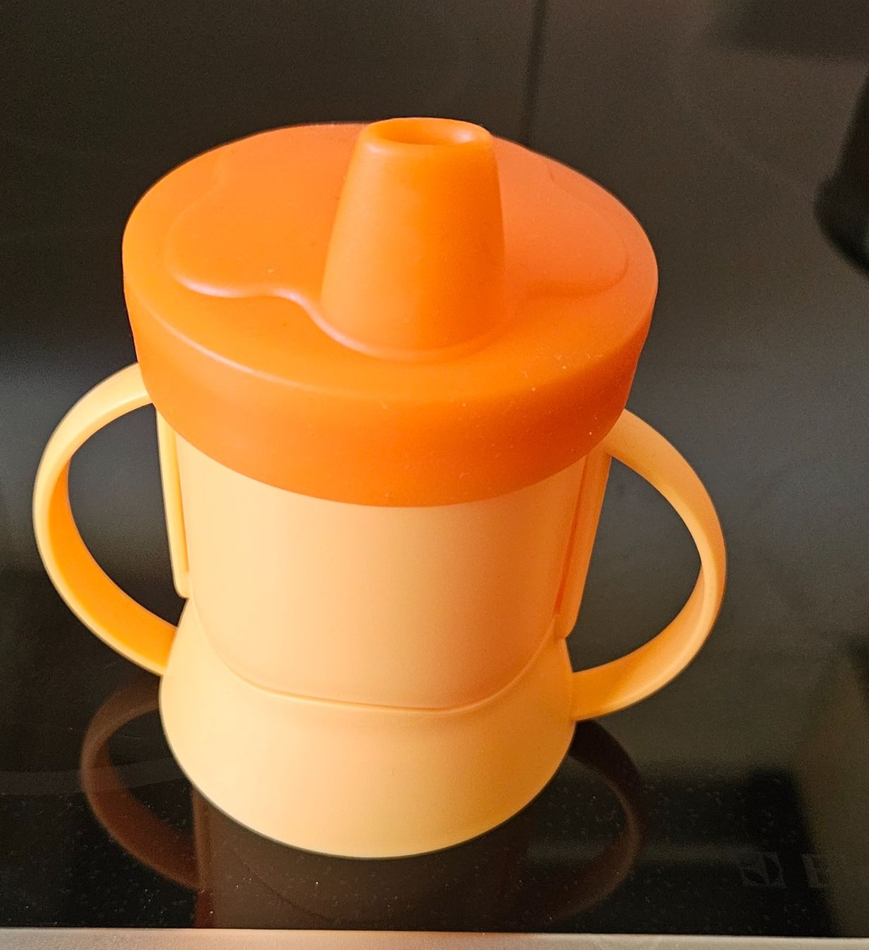 Tupperware Behälter & Ähnliches: Baby- Becher m.Henkel – Neu und originalverpackt aus Hasle b. Burgdorf von buddle32
