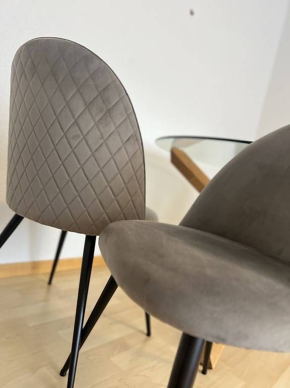 Set de table et chaises: Muss Weg. – D'occasion à Herisau par nit_56z2 4
