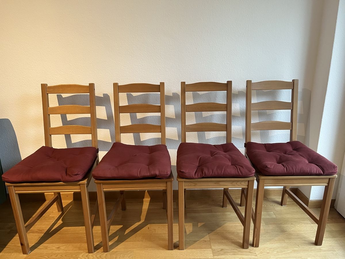 Ikea Set tavolo e sedie: Tisch & 4 Stühle mit Sitzpolster  – Usato da Zollikerberg venduto da M.Morel 2