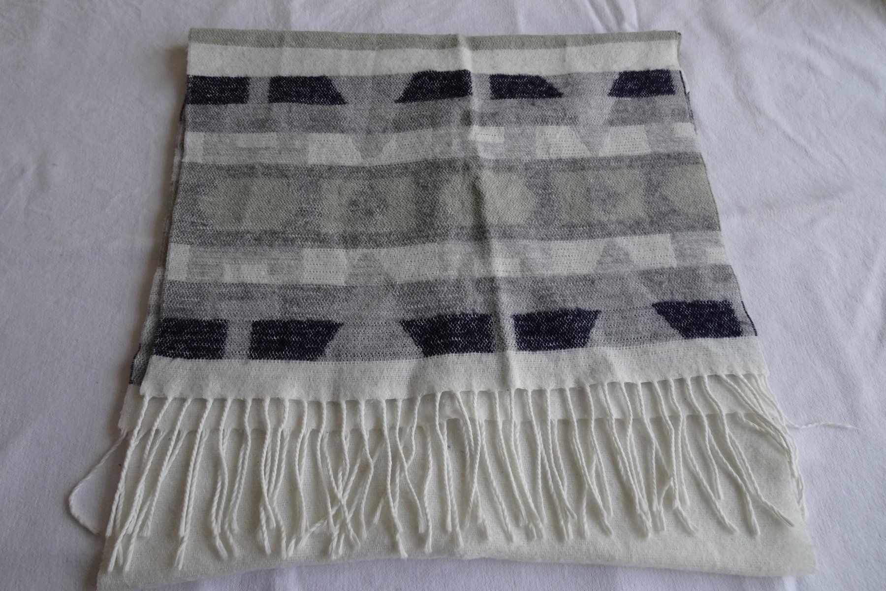 Foulard & Sciarpe: langer, warmer Schal, Winterschal – Usato da Strengelbach venduto da schmetterling20 2