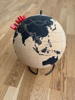 Korkglobus mit Nadeln und Ständer (Globus Kork)