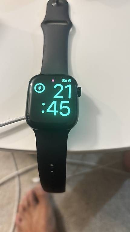 Smartwatch: Apple Watch 10 cellular 42 mm – Usato da Emmen venduto da Rago_77